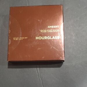 Hourglass Cosmeticsc ambient Lighting Infinity Powder new